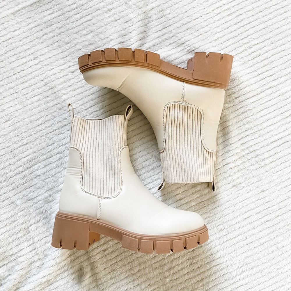 QUPID Off White Boots | 5